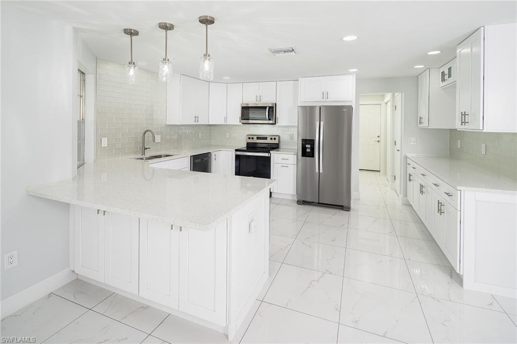 MOORINGS - Residential