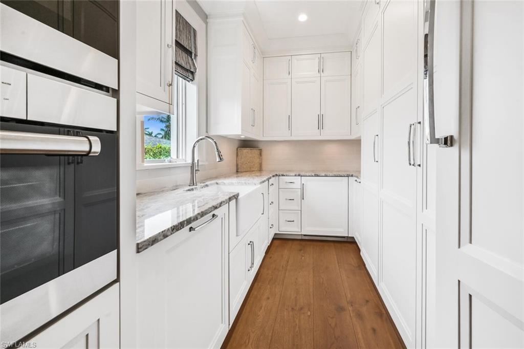 MOORINGS - Residential