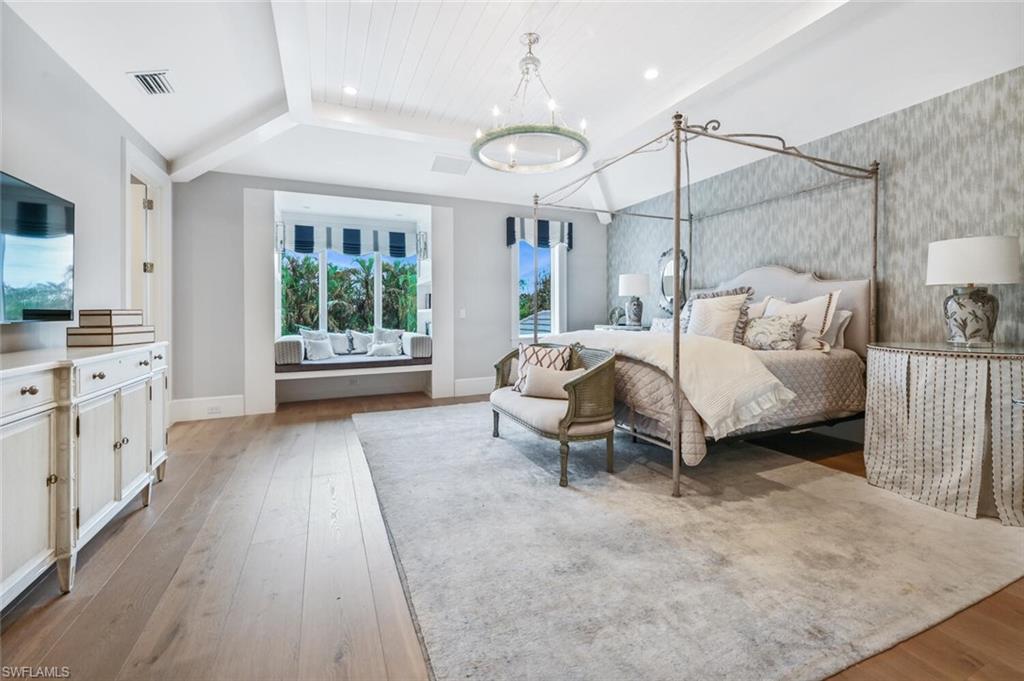 MOORINGS - Residential