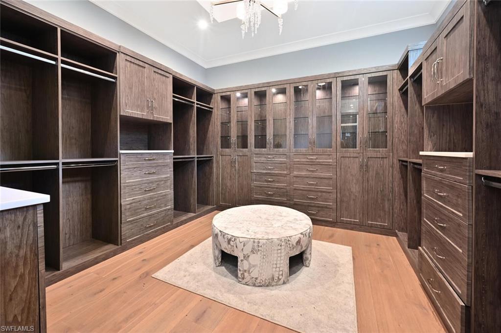 MOORINGS - Residential