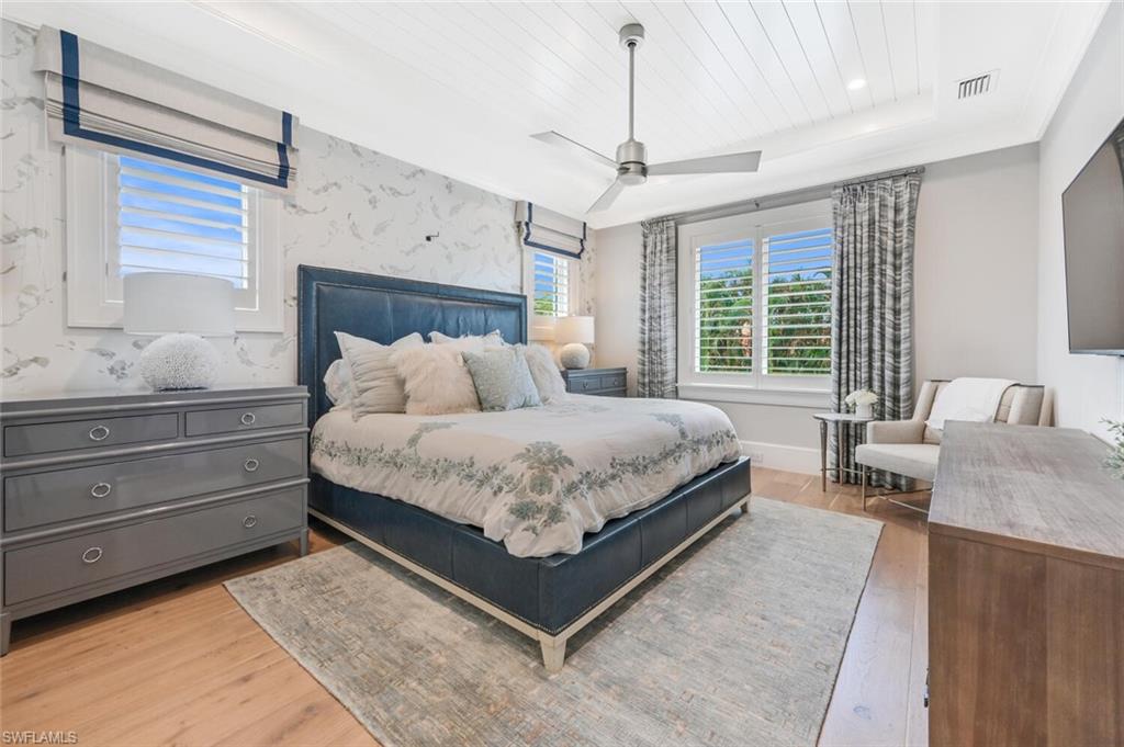 MOORINGS - Residential