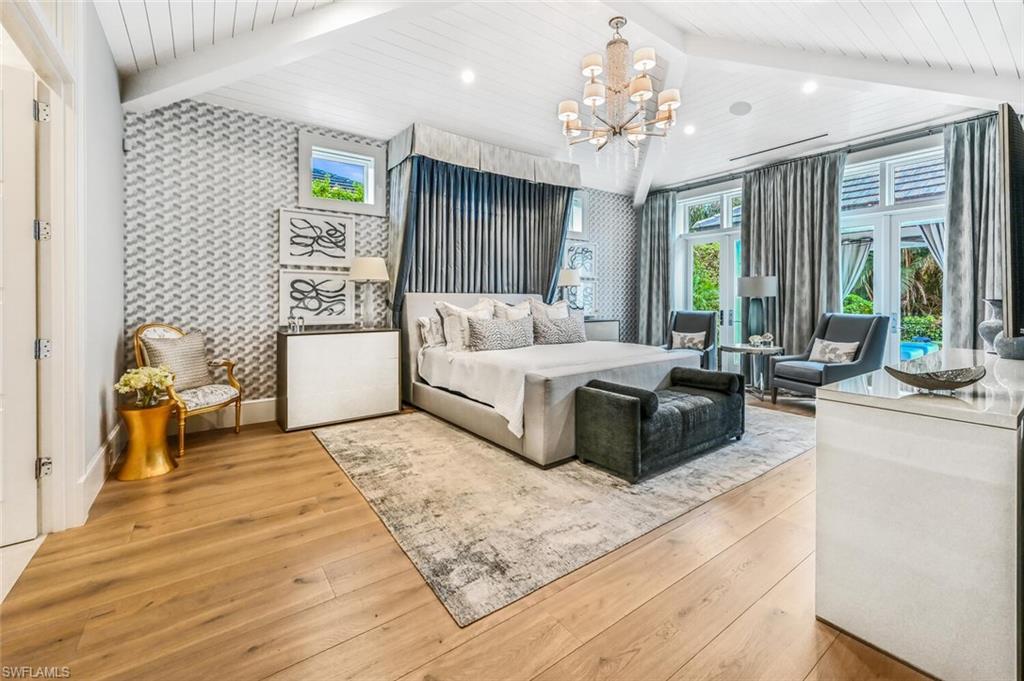 MOORINGS - Residential