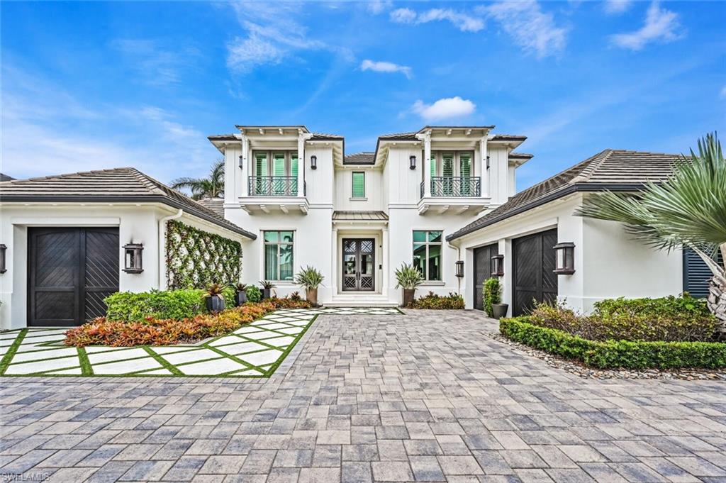 MOORINGS - Residential