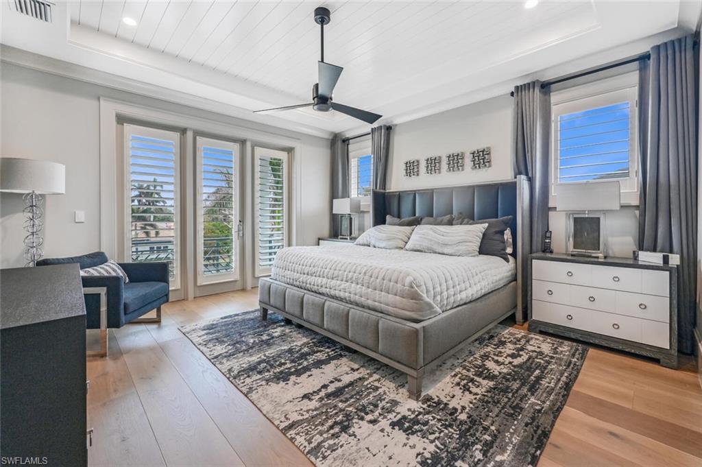 MOORINGS - Residential