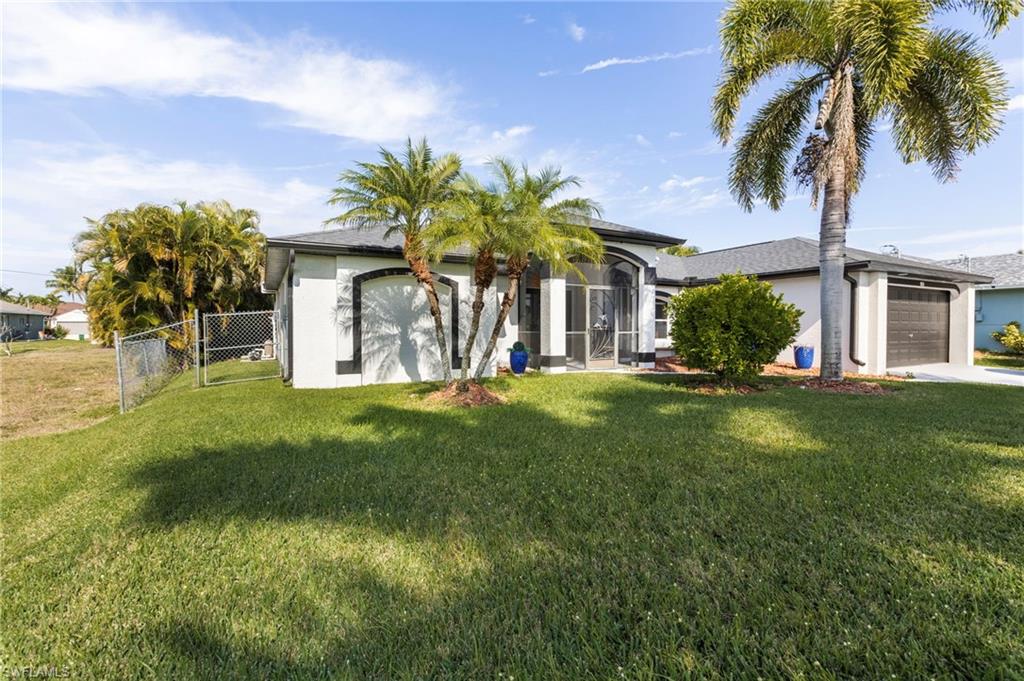 CAPE CORAL - Residential
