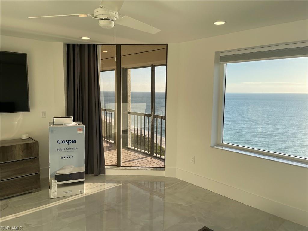 CARLYSLE AT BAY COLONY - Residential