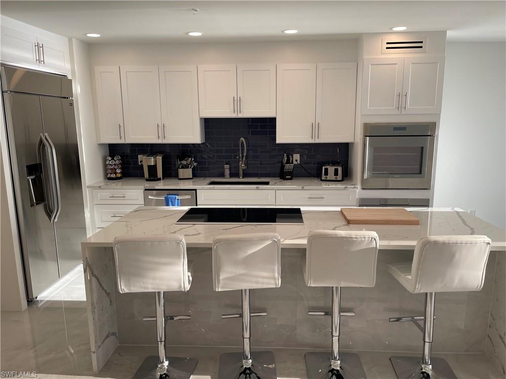 CARLYSLE AT BAY COLONY - Residential