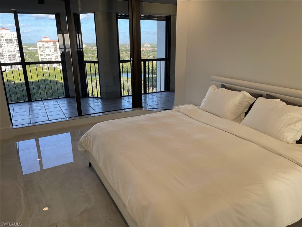 CARLYSLE AT BAY COLONY - Residential