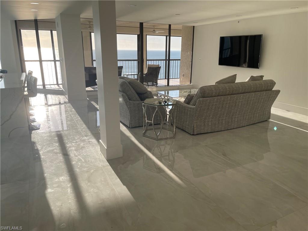 CARLYSLE AT BAY COLONY - Residential