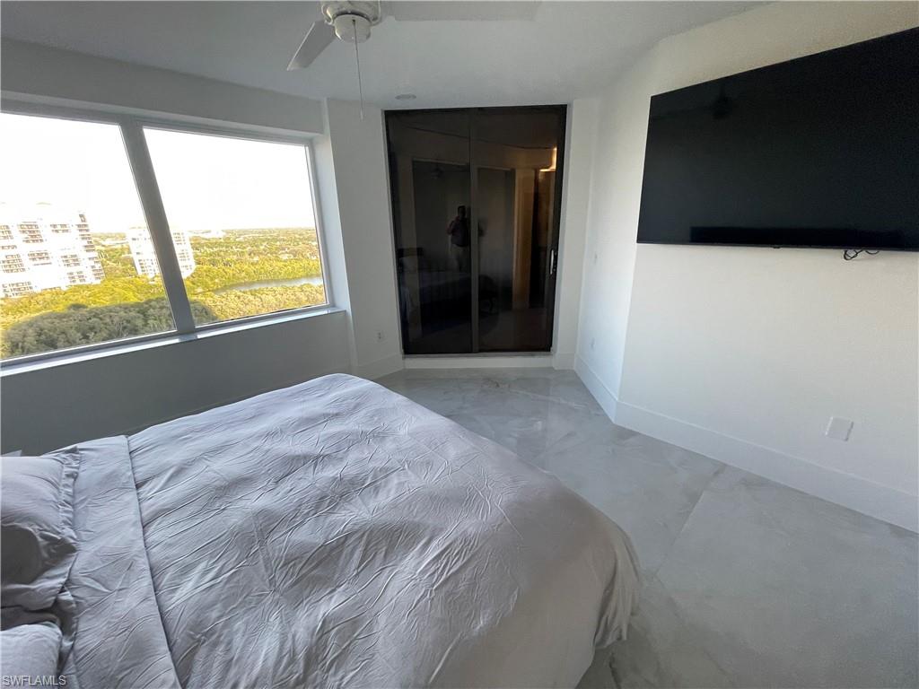 CARLYSLE AT BAY COLONY - Residential