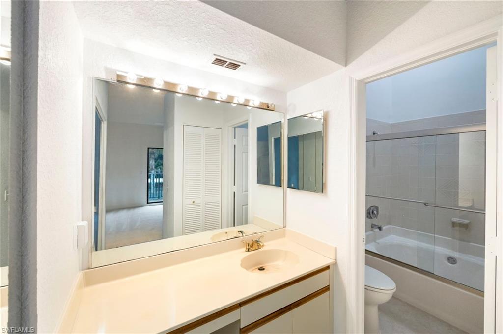 EMERALD WOODS - Residential