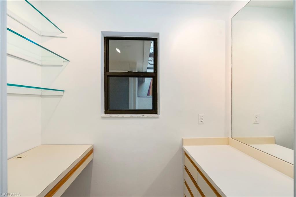 EMERALD WOODS - Residential