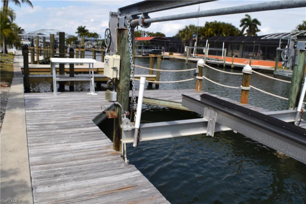 FAIRVIEW ISLES - Residential