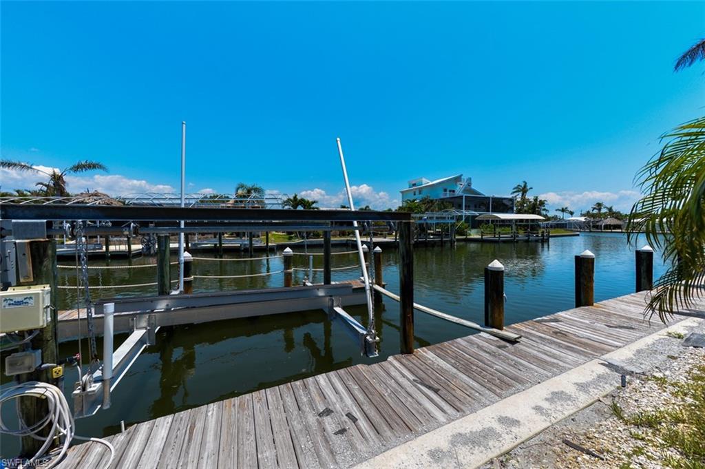 FAIRVIEW ISLES - Residential