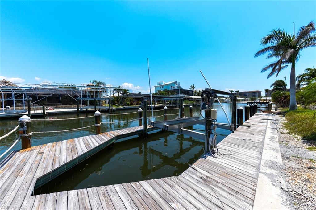 FAIRVIEW ISLES - Residential