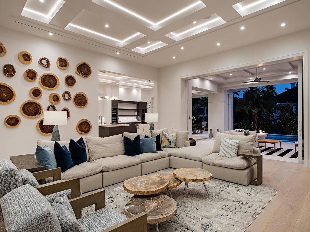 AQUALANE SHORES - Residential