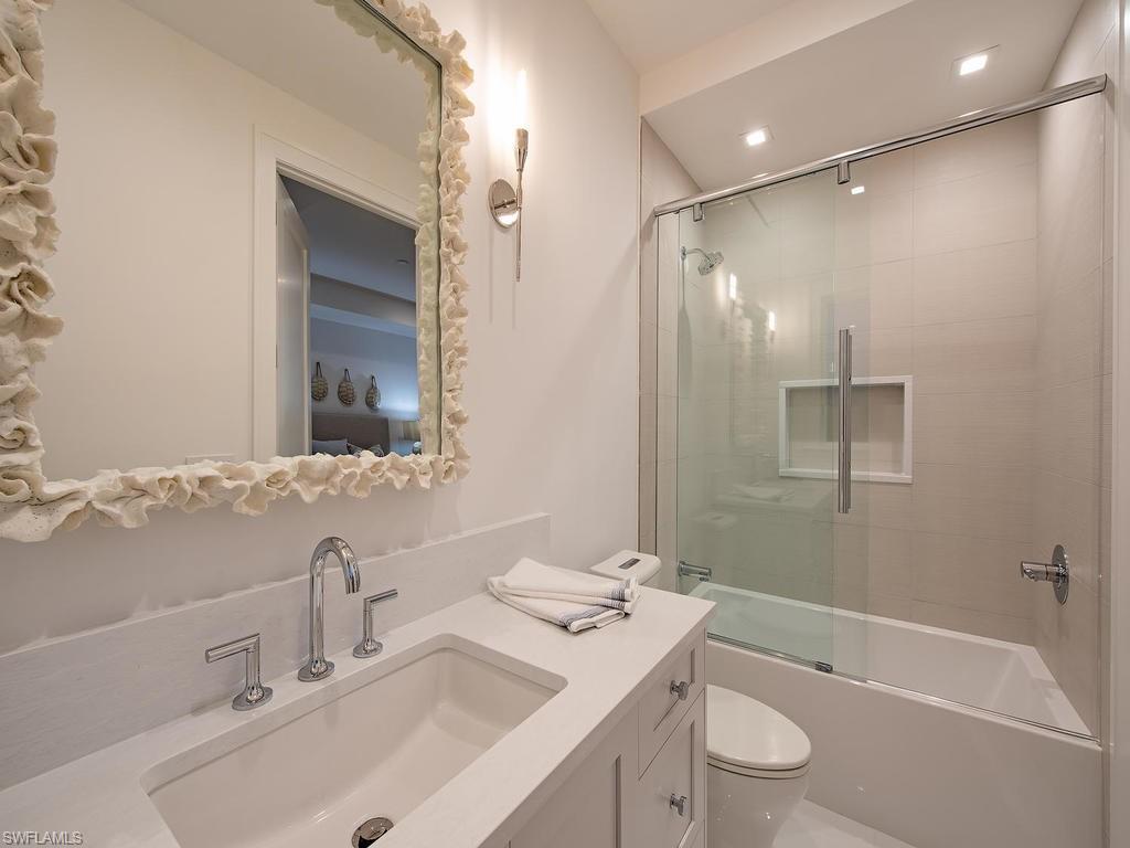 AQUALANE SHORES - Residential