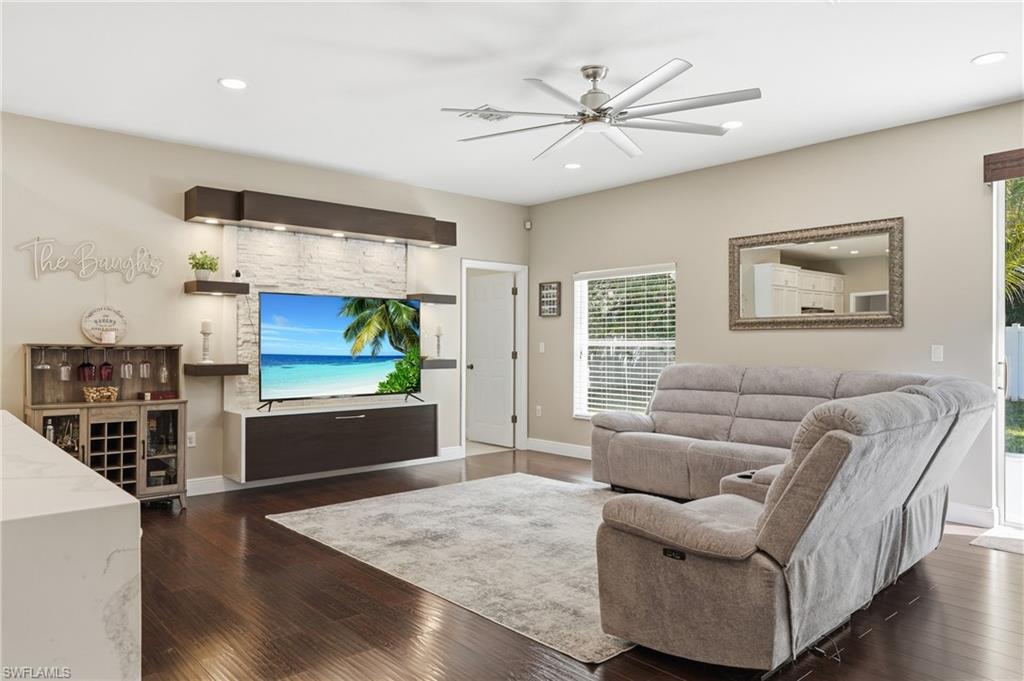 HAWK'S PRESERVE - Residential