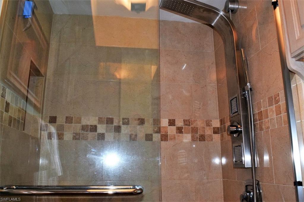 CARLOS POINTE - Residential