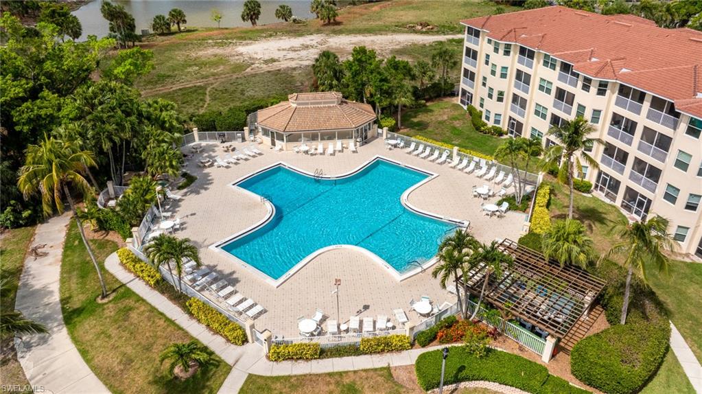 FAIRWAY VILLAS - Residential