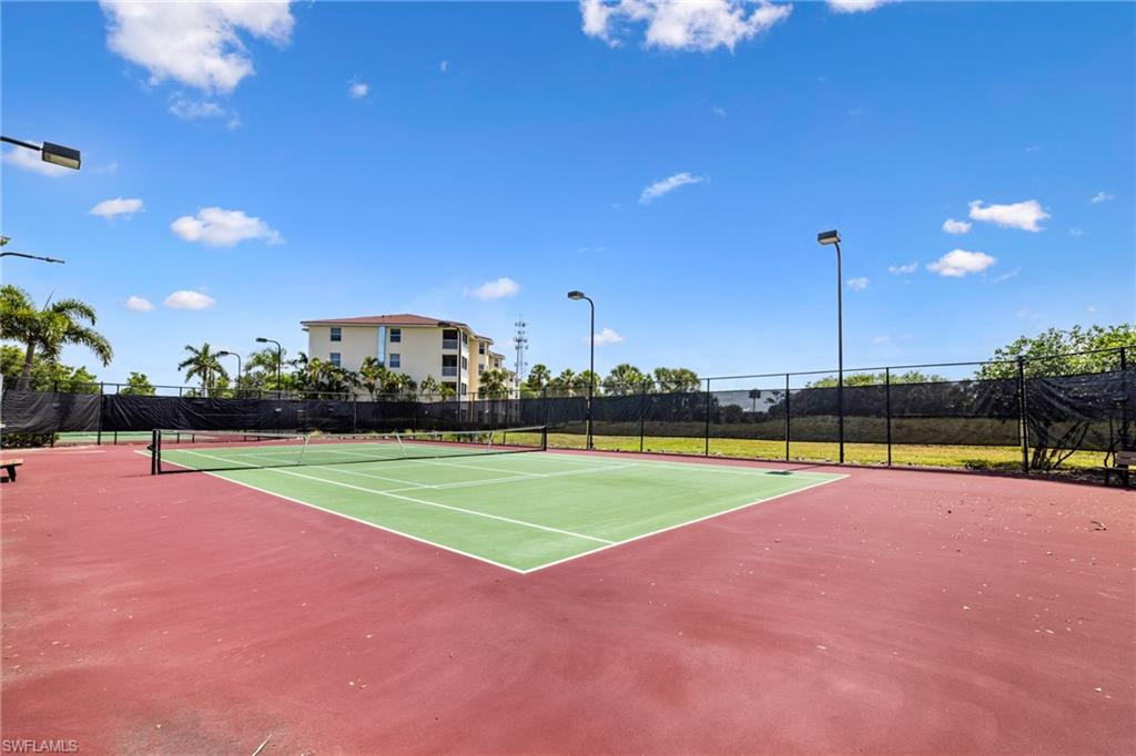 FAIRWAY VILLAS - Residential