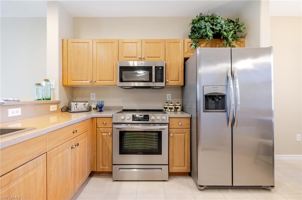 FAIRWAY VILLAS - Residential