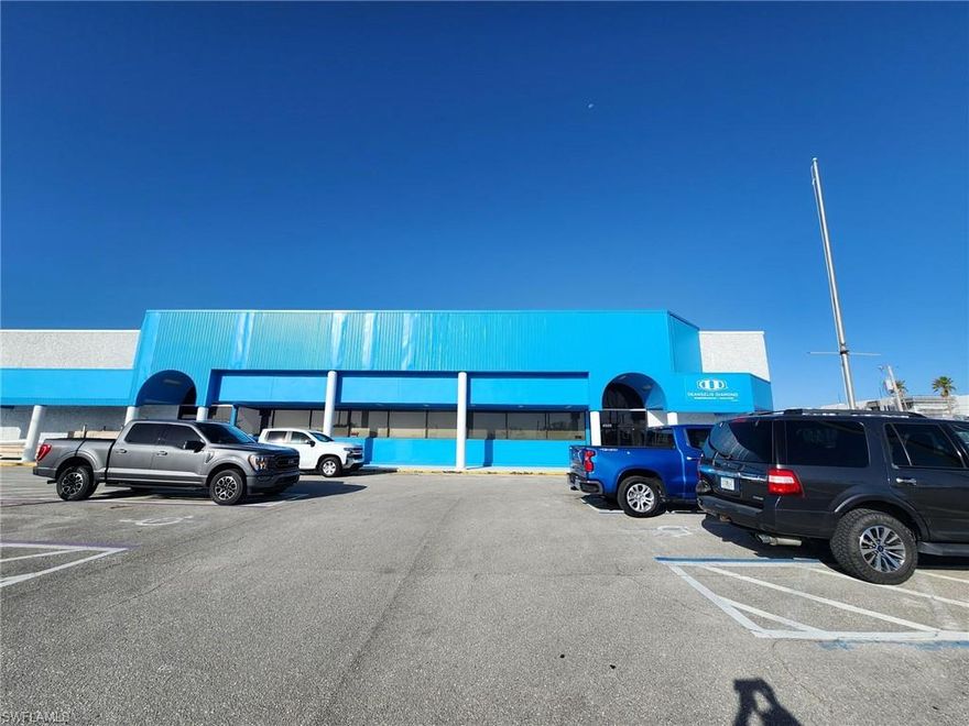 This building is just waiting for the next tenant.  Almost 30,000 sq feet and ready to be built to suit for the right tenant.  Call today to get info.