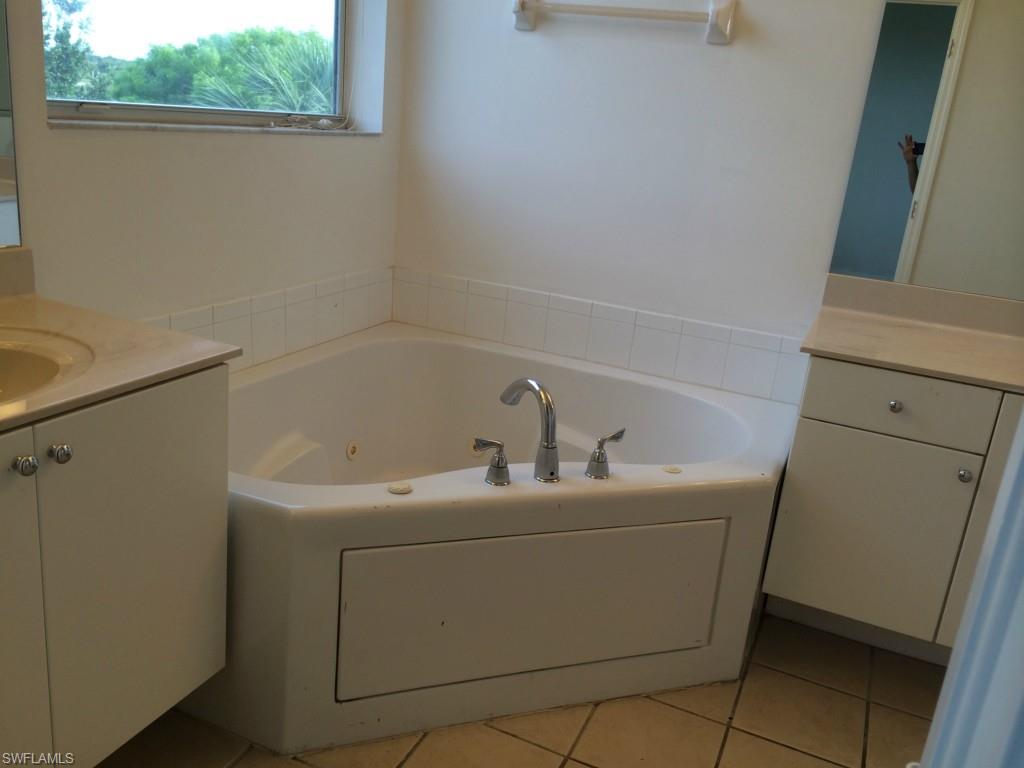 CORAL LAKES - Residential