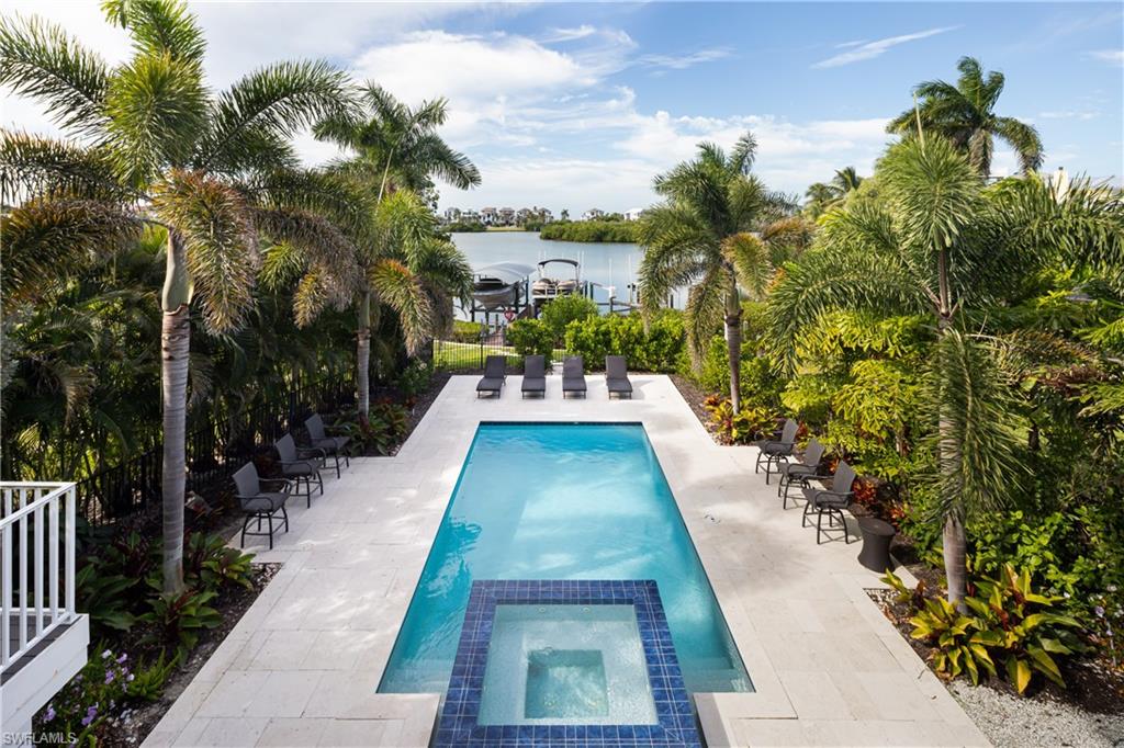 CAROLANDS - Residential