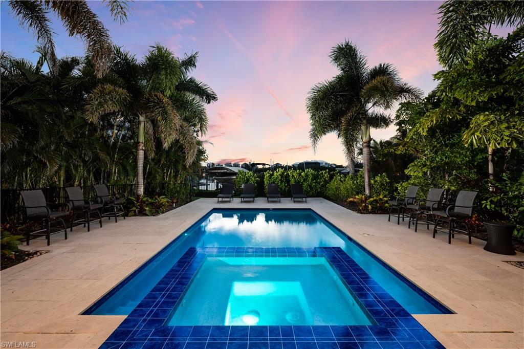 CAROLANDS - Residential