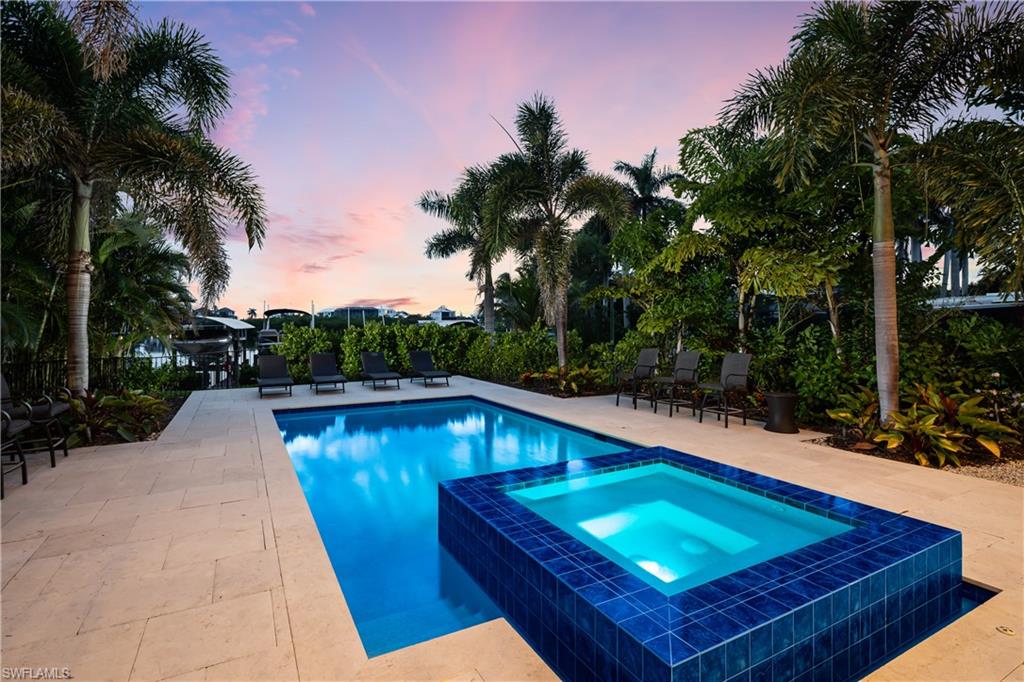 CAROLANDS - Residential