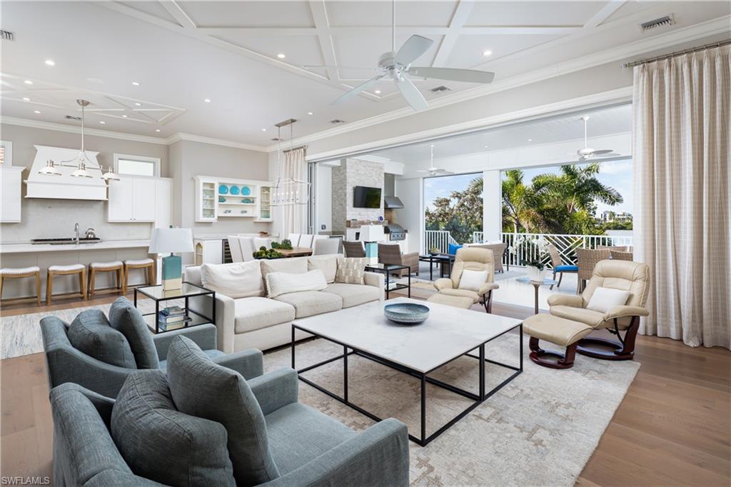 CAROLANDS - Residential