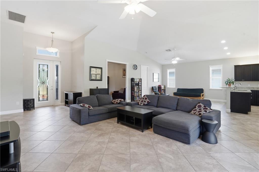 LAUREL OAKS - Residential