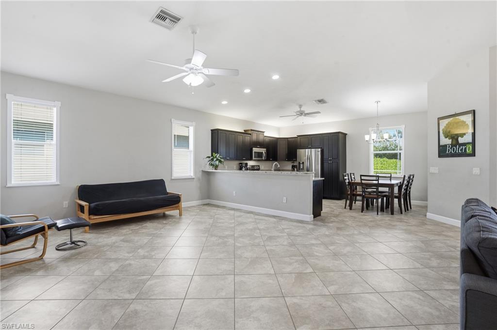 LAUREL OAKS - Residential