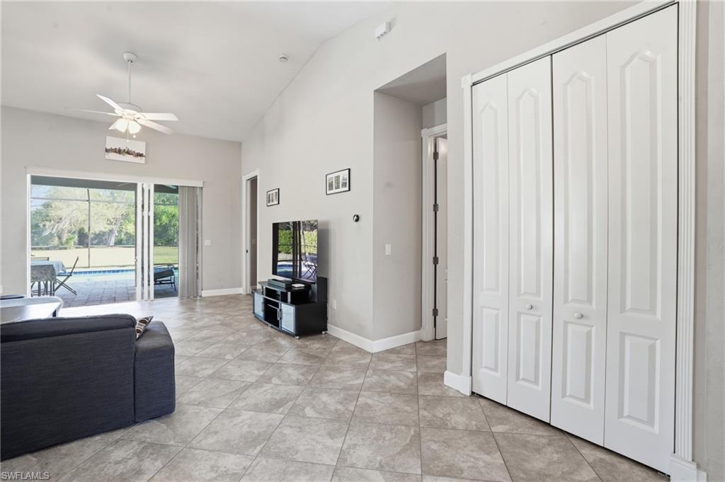 LAUREL OAKS - Residential