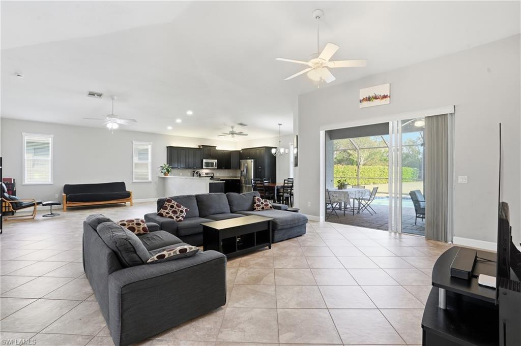 LAUREL OAKS - Residential