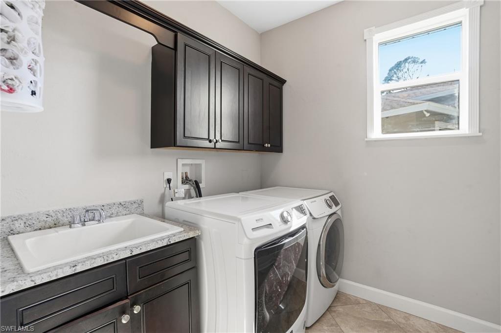 LAUREL OAKS - Residential