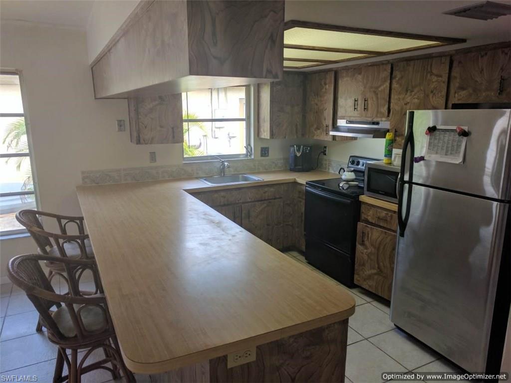 NAPLES PARK - Residential