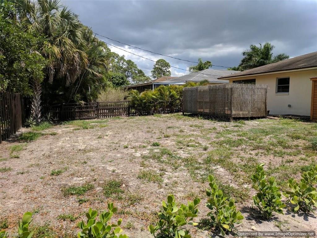NAPLES PARK - Residential