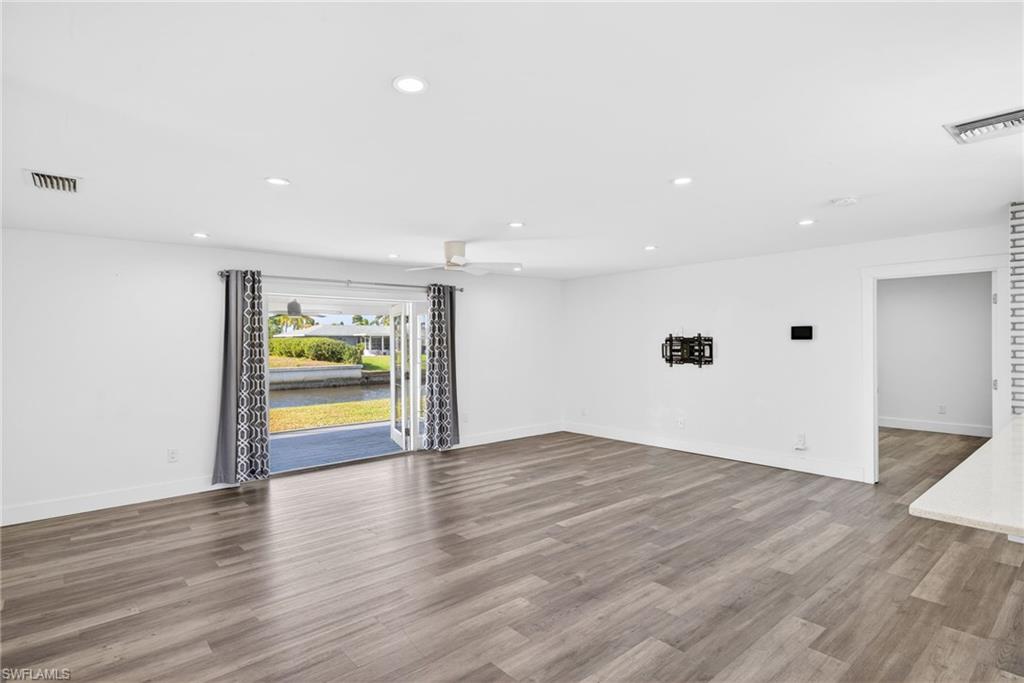 YACHT CLUB - Residential