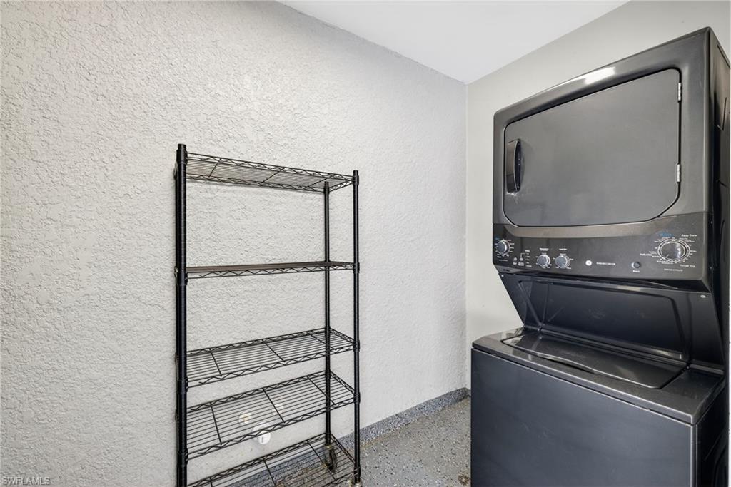 YACHT CLUB - Residential