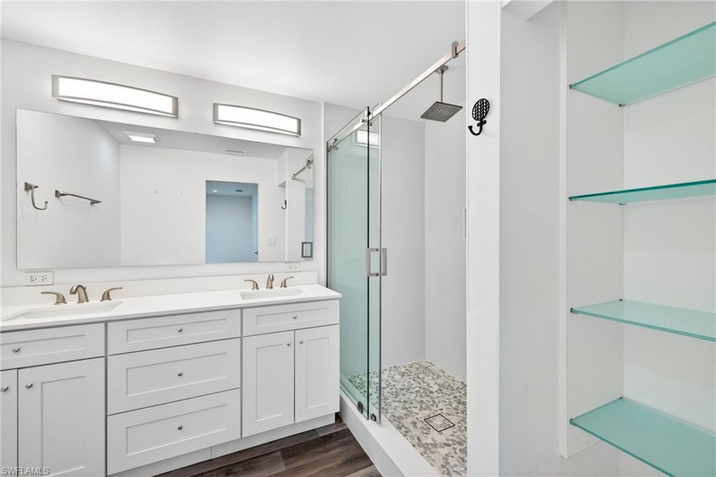 YACHT CLUB - Residential