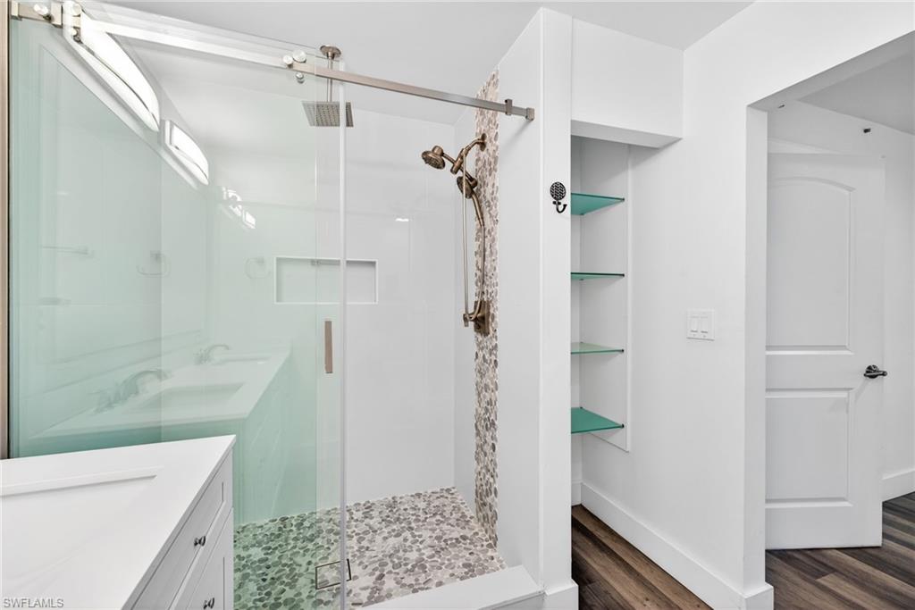 YACHT CLUB - Residential