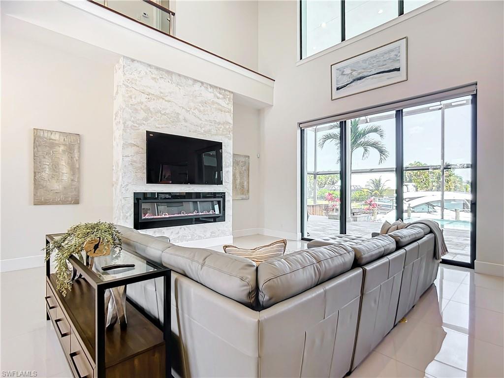 BAY HARBOUR ESTATES - Residential