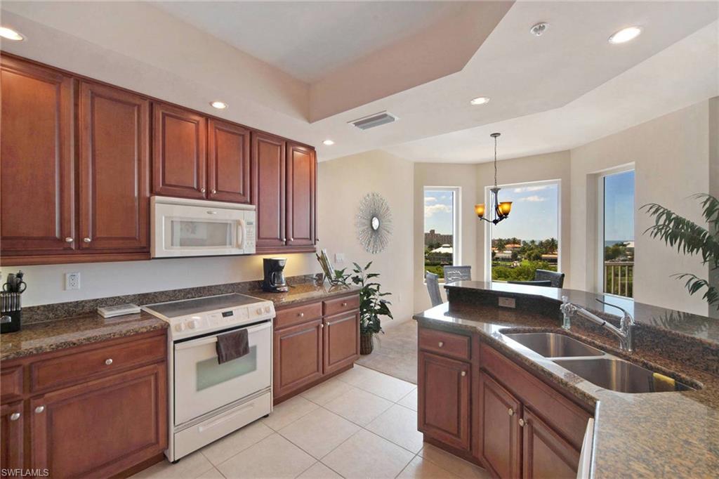 WATERSIDE AT BAY BEACH - Residential