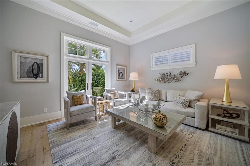 OLDE NAPLES - Residential