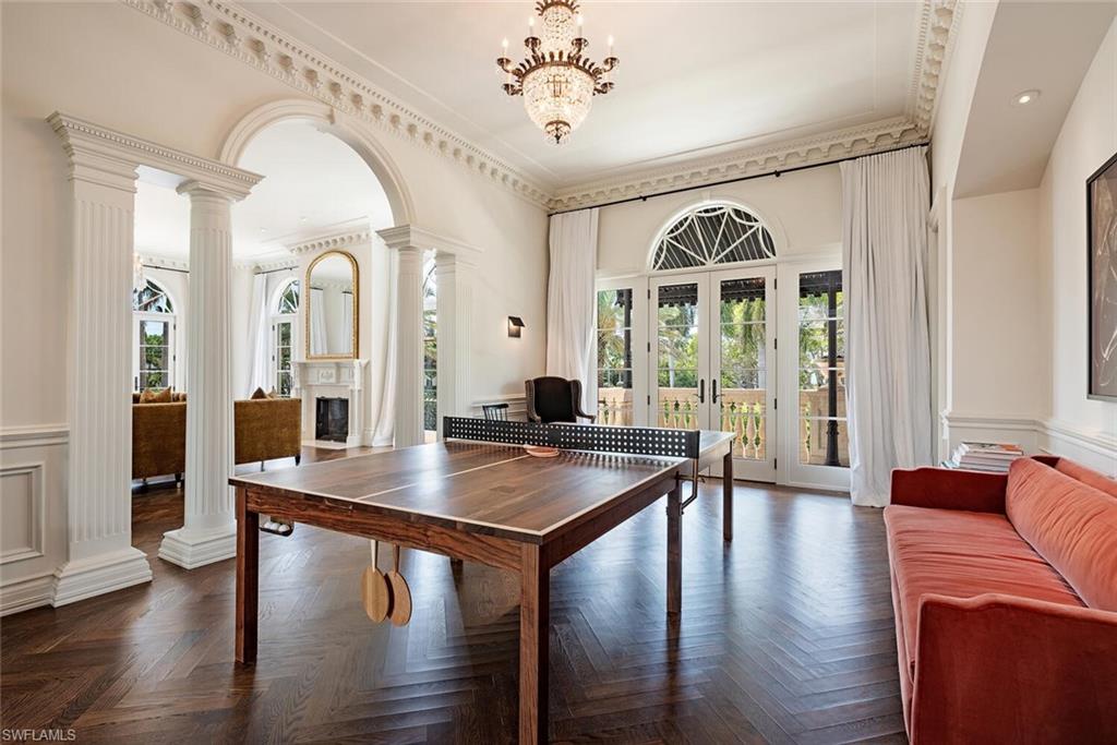 OLDE NAPLES - Residential