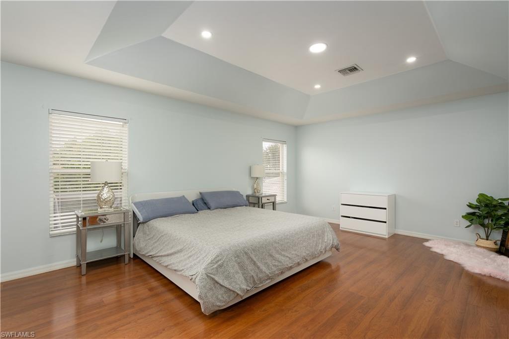 LAUREL LAKES - Residential