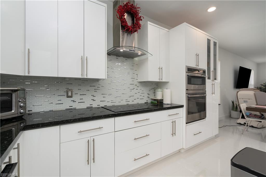 LAUREL LAKES - Residential