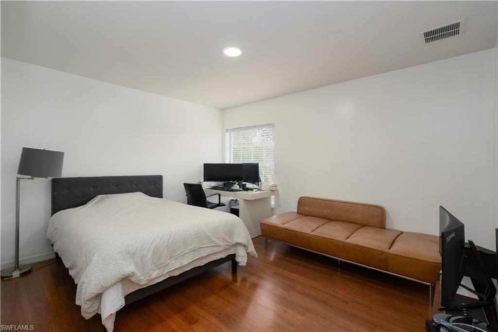 LAUREL LAKES - Residential